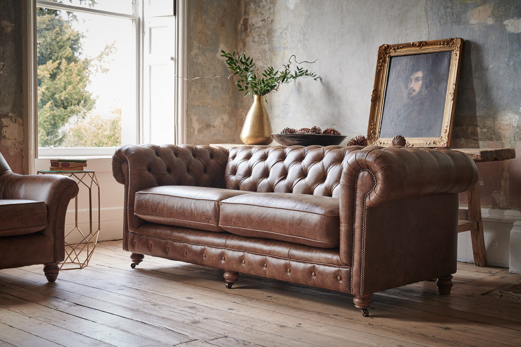 Chesterfield Leather Sofa, Traditional Leather Sofas Uk